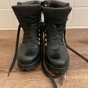 Steve Madden black combat boots size 8.5
